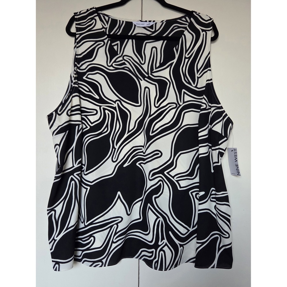 NINE WEST Women's Plus 3X Sleeveless V Neck  Shell Top Abstract Print ~NWT~